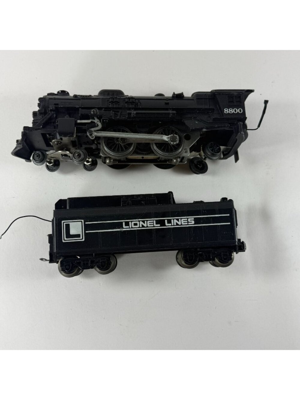 Lionel Lines 8800 Train Locomotive & Tender Vintage Model Railroad Collectible